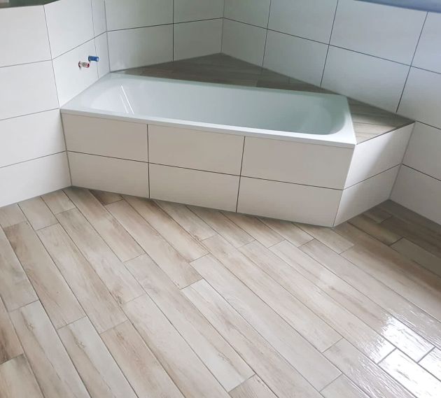 Holzoptik Fliesen im Badezimmer
